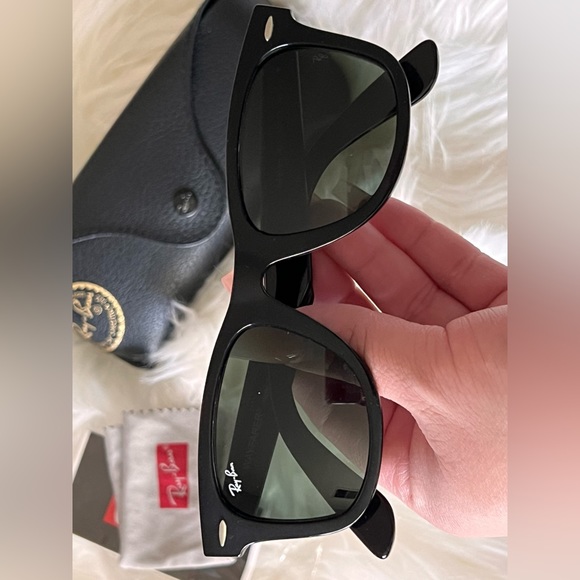 Authentic Ray Ban sunglasses - Picture 2 of 3